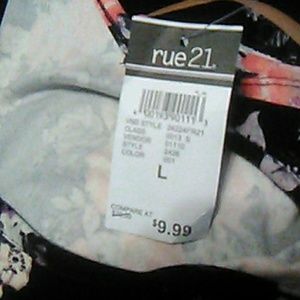 Rue 21